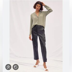 Aritzia Black Cropped Cargo Pants